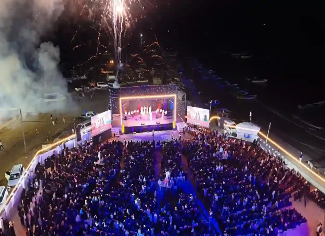 صور | كورنيش المخا يحتضن انطلاق مهرجان "عيدنا موكا 4" بحضور جماهيري كبير