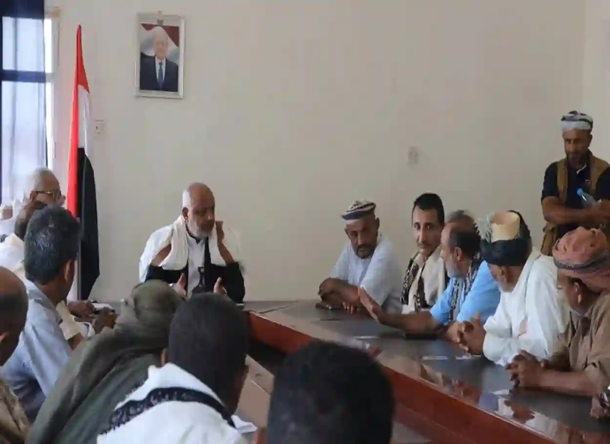 محافظ الحديدة يؤكد وقوف أبناء المحافظة مع دول الخليج ويدعو لاحتشاد جماهيري في المخا رفضاً للاعتداءات الإيرانية