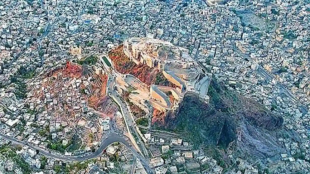 فيديو| تعز تجدد الوفاء لثورة الثاني من ديسمبر وتؤكد دعمها الشعبي لخيار استعادة الدولة