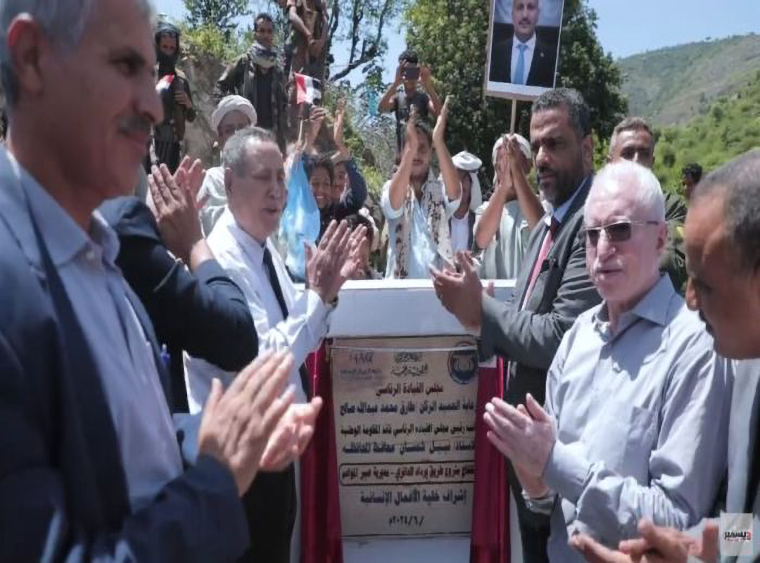 تعز: افتتاح مشروع طريق برداد في صبر بدعم من طارق صالح.. فيديو