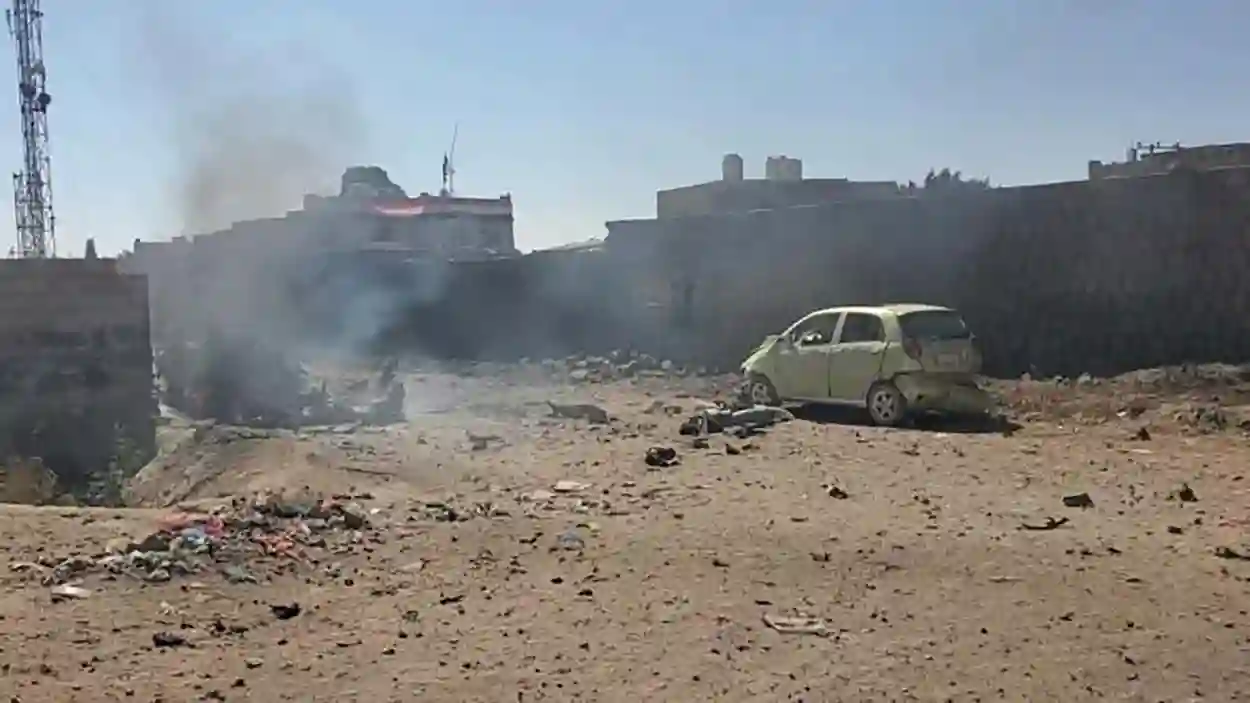 انفجار سيارة مفخخة بجوار مبنى شرطة الشمايتين في تعز