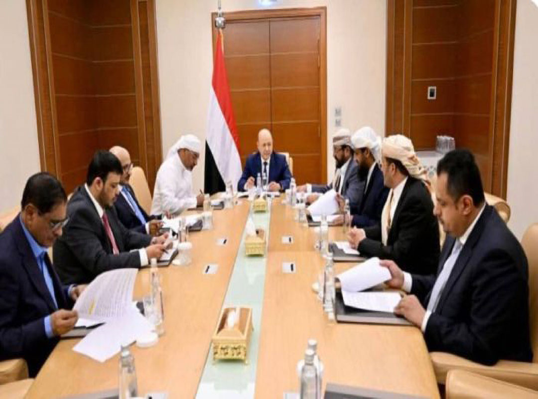 مصدر في مكتب طارق صالح: الحكومة تبدأ إجراءات رفع العقوبات عن الزعيم الشهيد علي عبدالله صالح ونجله