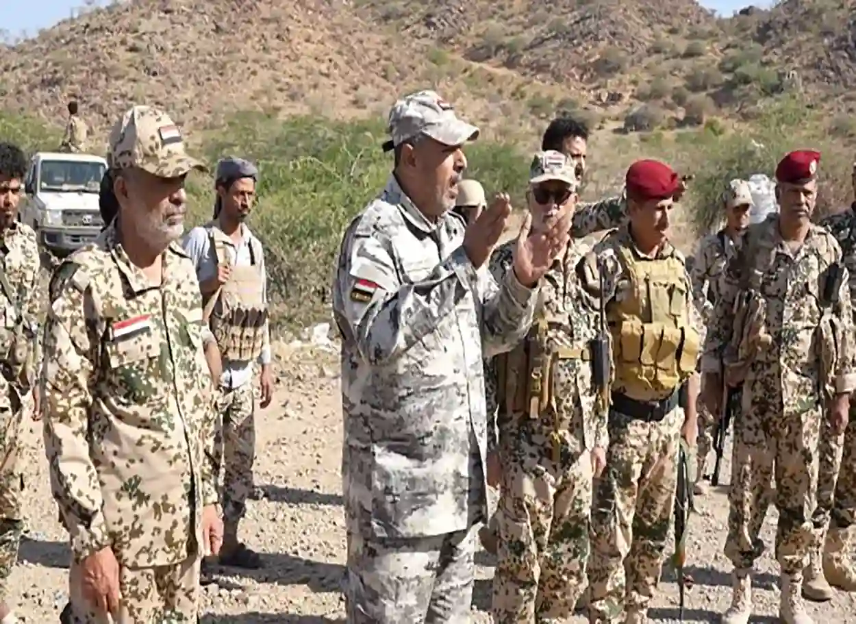 فيديو| الزحزوح يتفقد اللواء السادس حراس الجمهورية بمحور البرح ويشيد بجاهزيته القتالية ومعنوياته العالية
