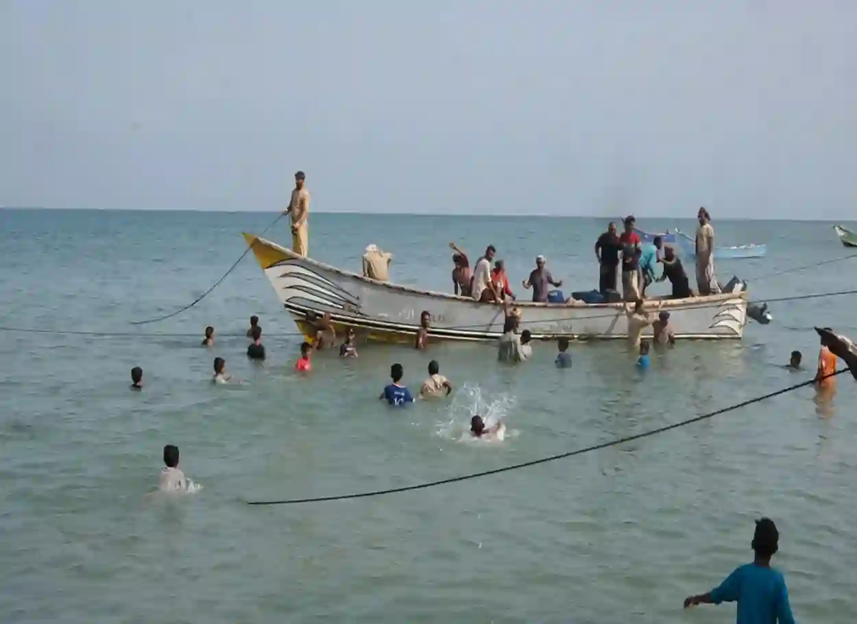 عودة 15 صياداً إلى الخوخة بعد ثلاثة أشهر احتجاز في إريتريا