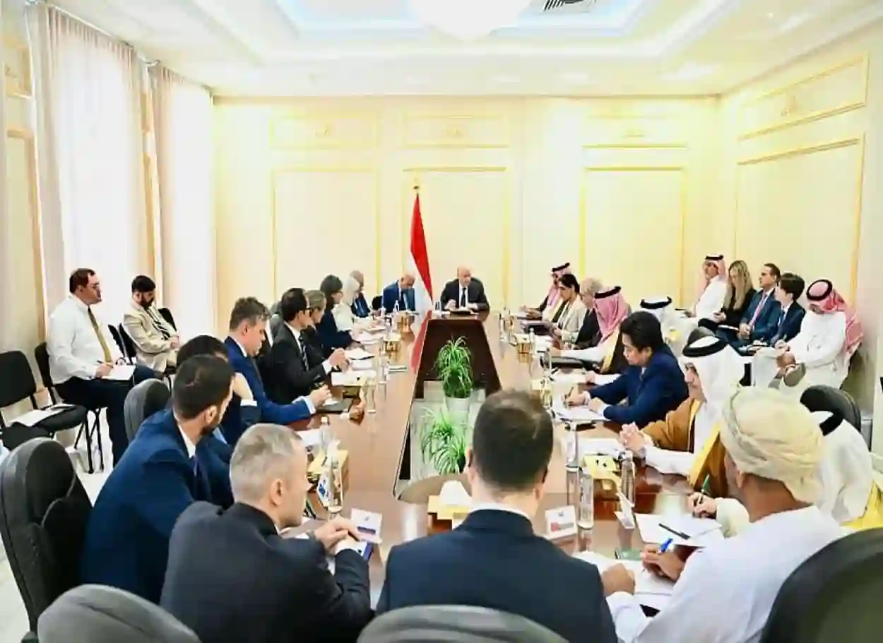 رئيس مجلس القيادة: مرحلة الاعتداء بلا كلفة انتهت.. ولن نسمح للحوثيين باحتكار قرار الحرب