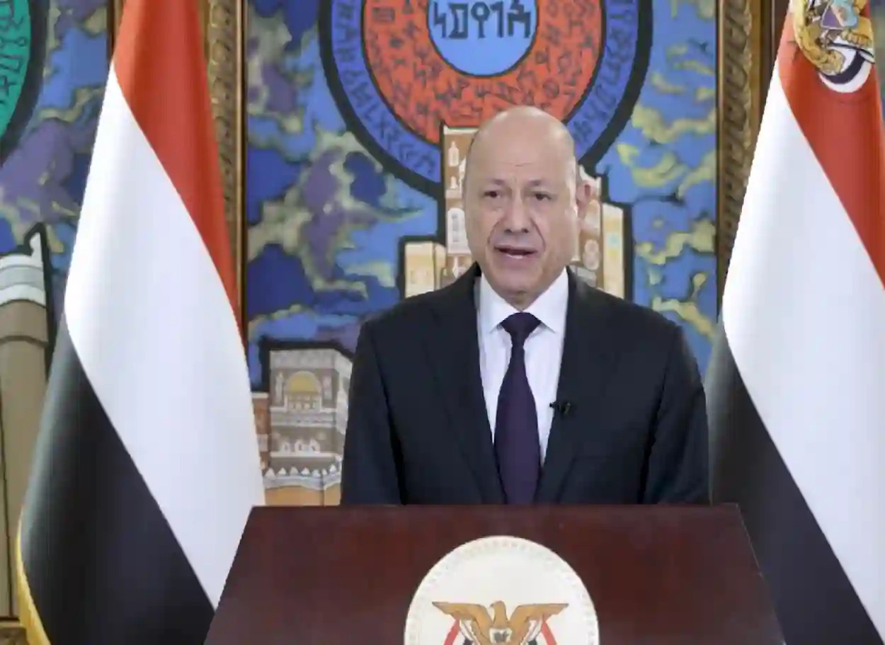 العليمي يوجه بإغلاق السجون غير الشرعية والإفراج عن المحتجزين خارج القانون