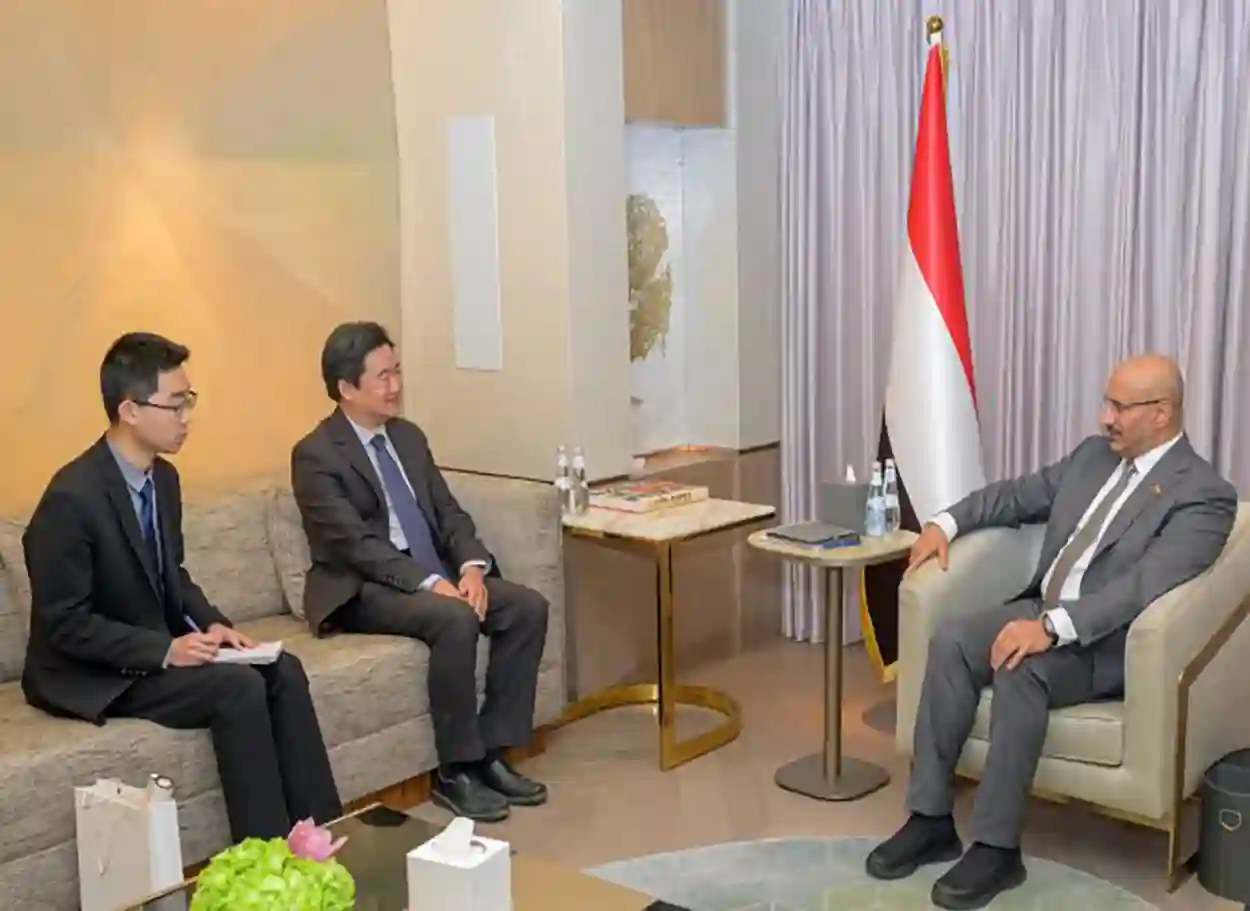  فيديو| طارق صالح يبحث مع السفير الصيني مستجدات الأوضاع الوطنية والإقليمية وسبل تعزيز العلاقات الثنائية