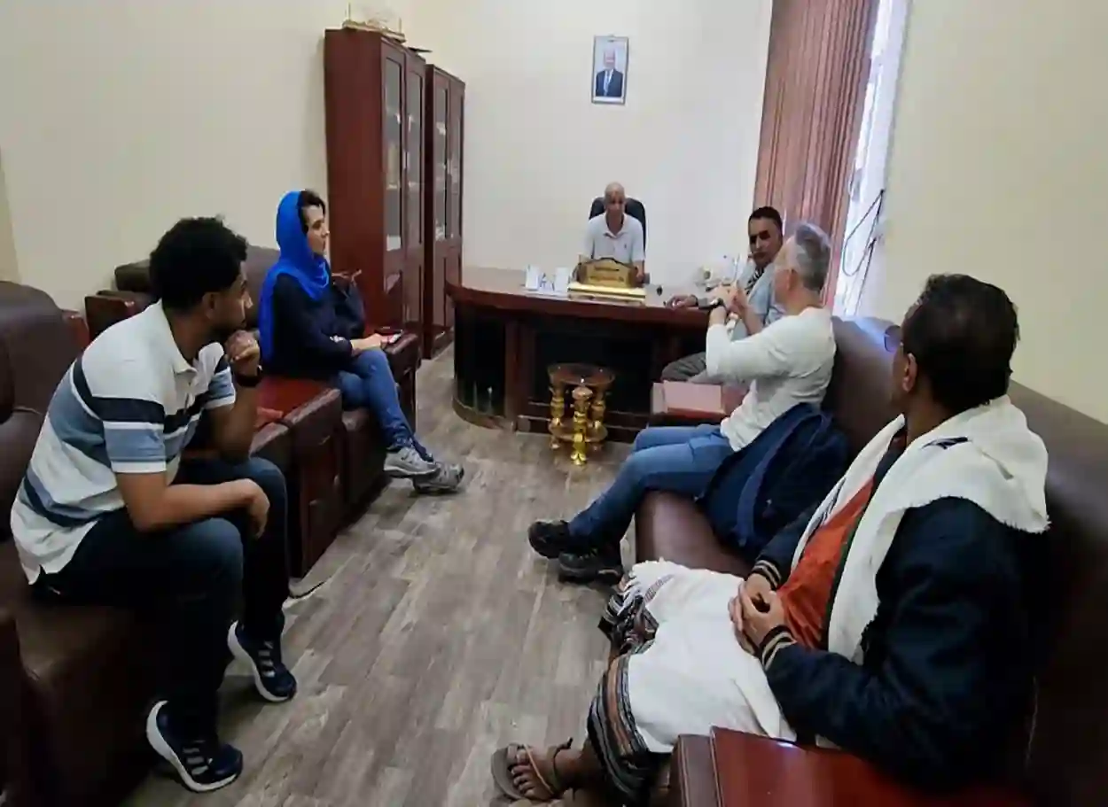 بعثة من التلفزيون الألماني تزور المخا وتطلع على مشاريعها الخدمية والتنموية