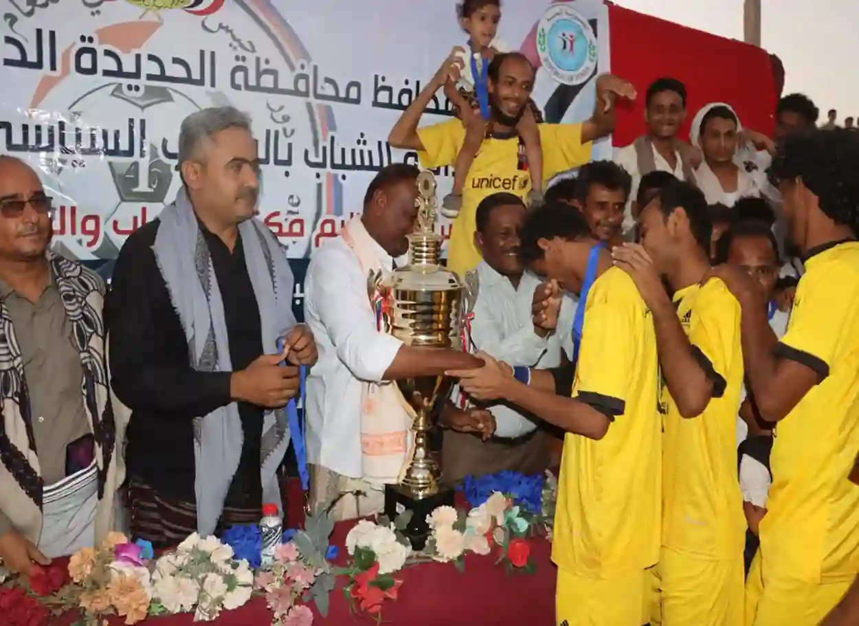 صور| الزمالك يتوج بلقب الدوري الشعباني الأول بحيس بدعم المكتب السياسي للمقاومة الوطنية