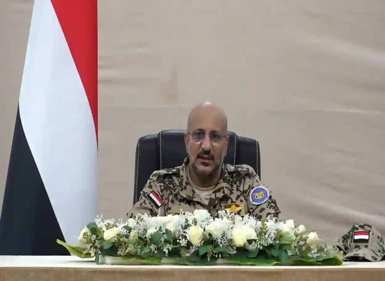 طارق صالح: القوات المسلحة تواصل أداء واجبها الوطني استعداداً للمعركة الكبرى لاستعادة الجمهورية