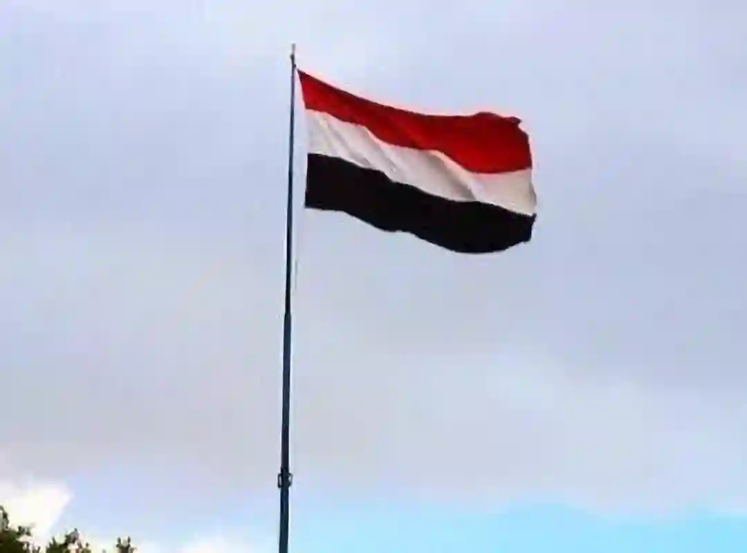اليمن يدين الهجمات على السعودية بطائرات مسيّرة ويؤكد تضامنه الكامل