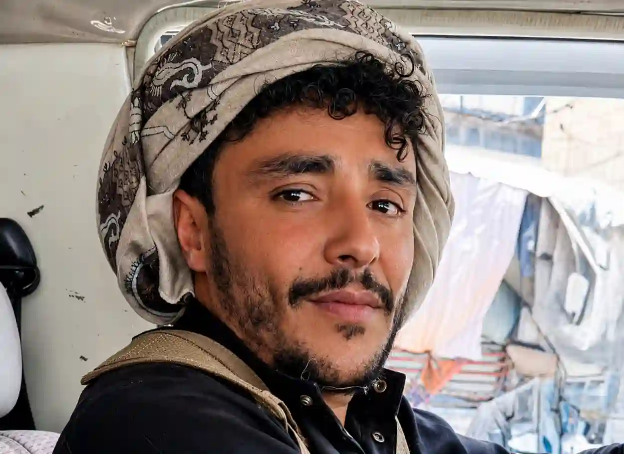 مقتل شاب بعد اختطافه على يد مسلحين في ريف إب