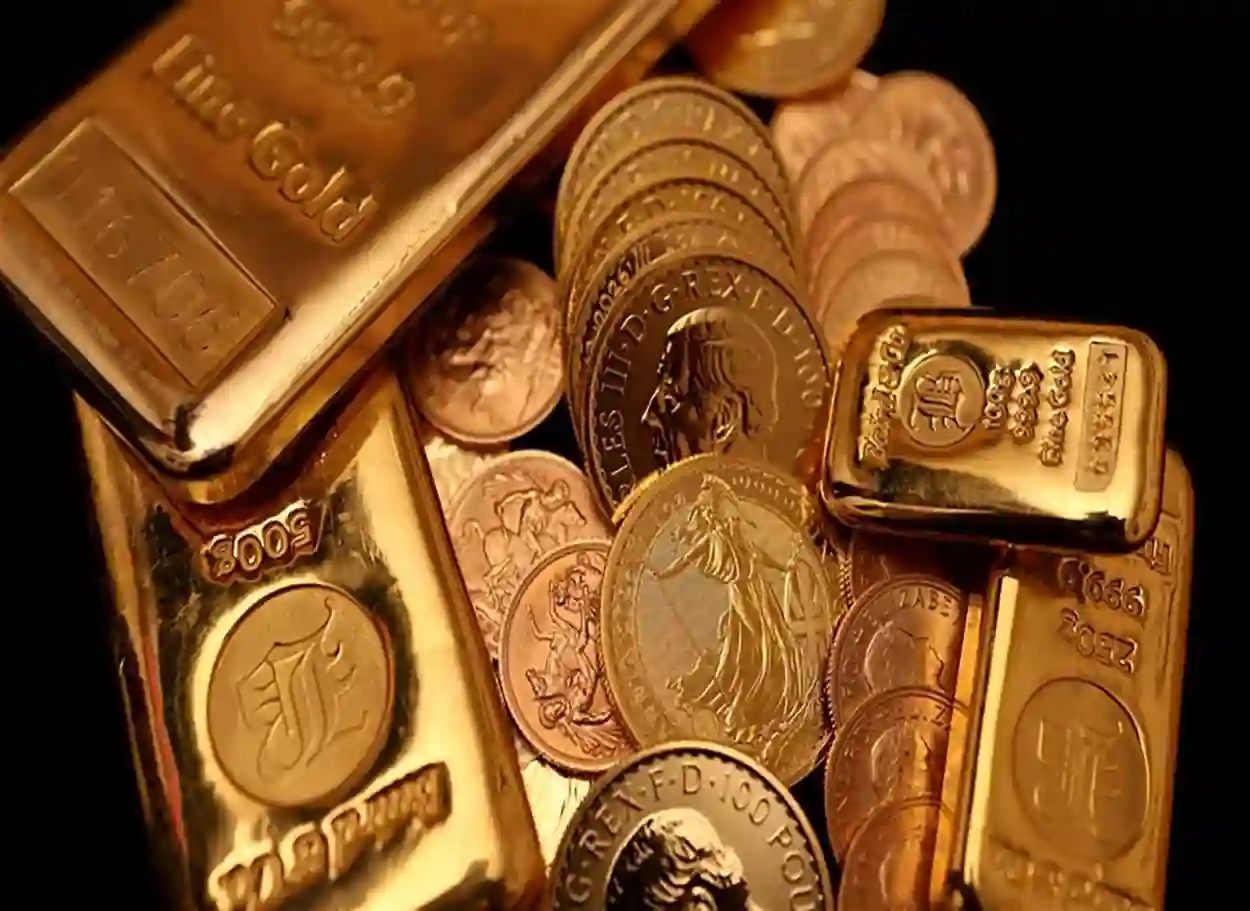 الذهب يحوم قرب مستوى قياسي في ظل مخاطر الحرب التجارية
