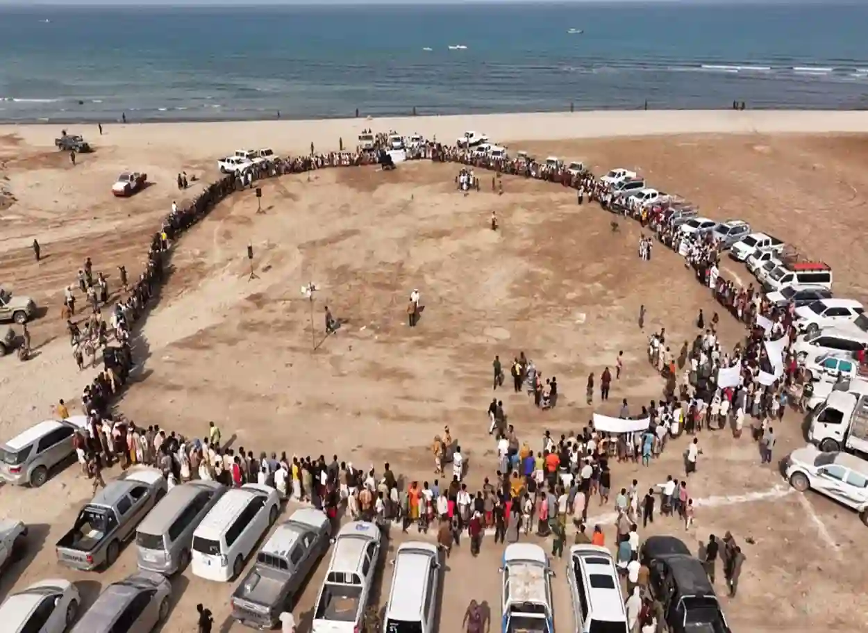 صور | وقفة قبلية في الخوخة تجدد دعمها لمجلس القيادة وتعلن الجاهزية لمعركة استعادة الدولة