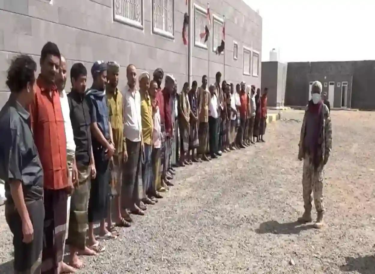 فيديو| بمكرمة من طارق صالح.. الإفراج عن 27 سجيناً معسراً ومغرراً بهم في الساحل الغربي