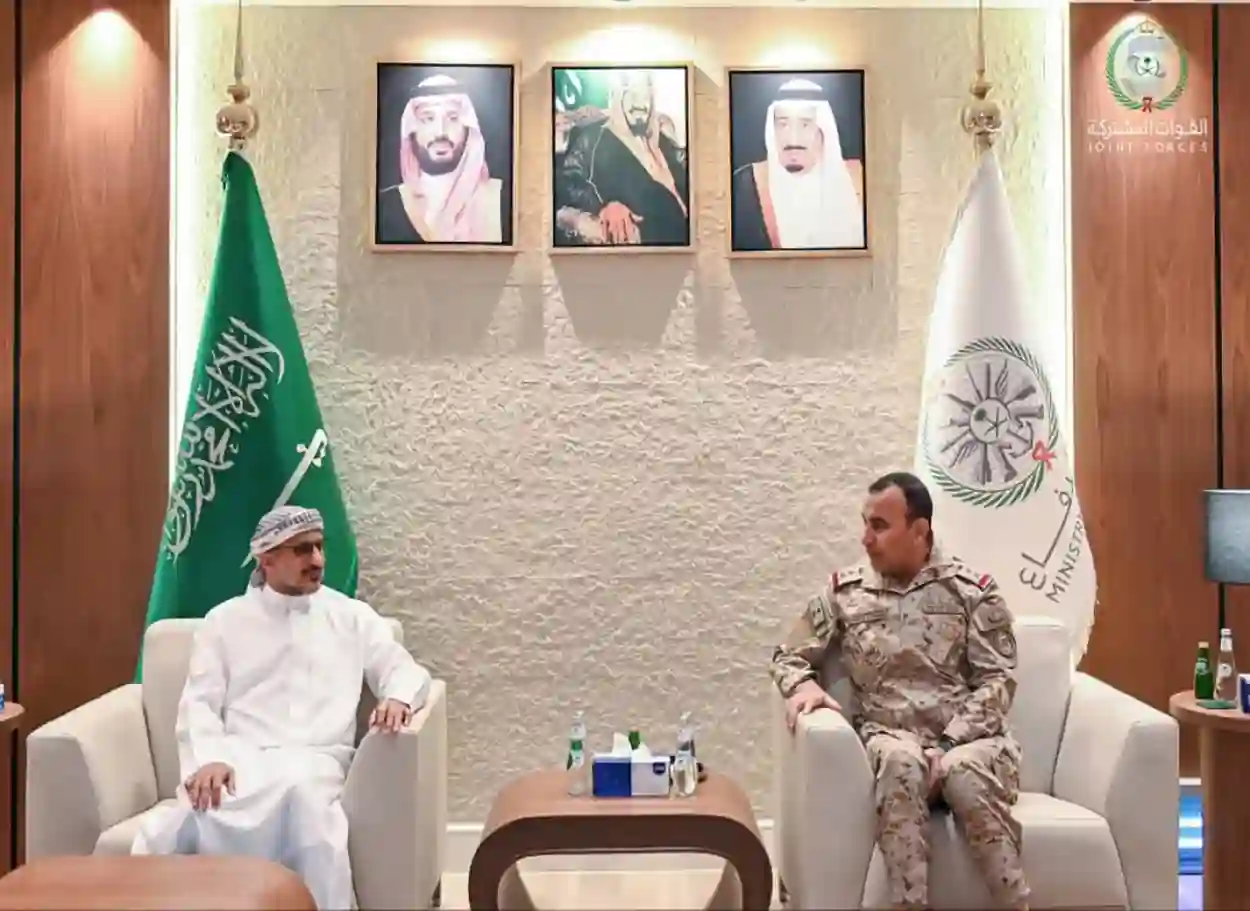 الفريق طارق صالح وقائد القوات المشتركة للتحالف يستعرضان تطورات المشهد اليمني