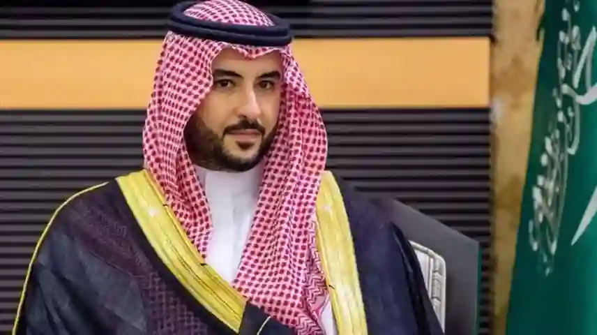 وزير الدفاع السعودي يدعو اليمنيين إلى تغليب الحكمة ووقف التصعيد حفاظاً على وحدة الصف واستقرار البلاد
