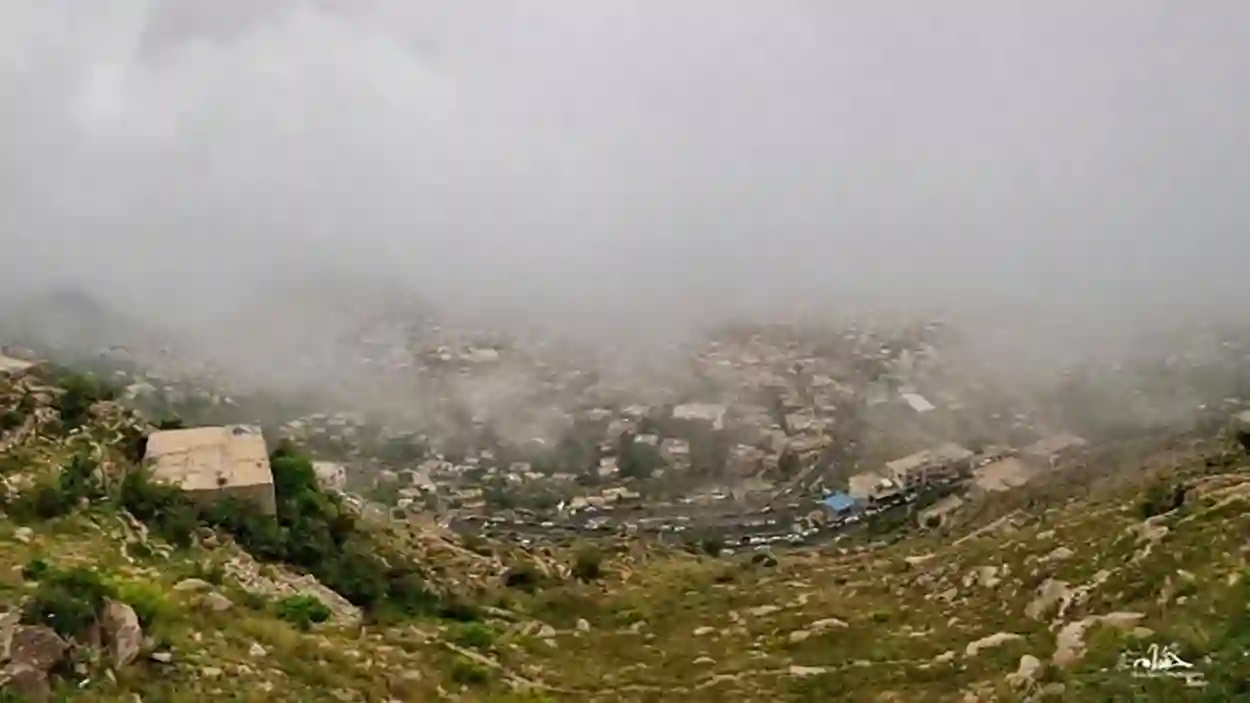 الأرصاد اليمني يحذر من أجواء باردة وضباب بالمرتفعات واضطراب البحر جنوباً